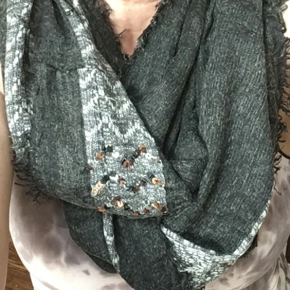 Grey sequin Infinity Scarf - Picture 3 of 9